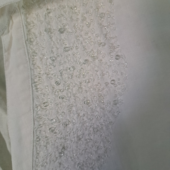 Linen - Picture 5 of 7